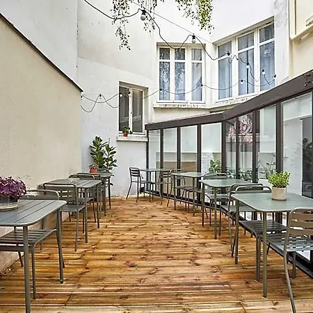 فندق Beauquartier Montmartre باريس