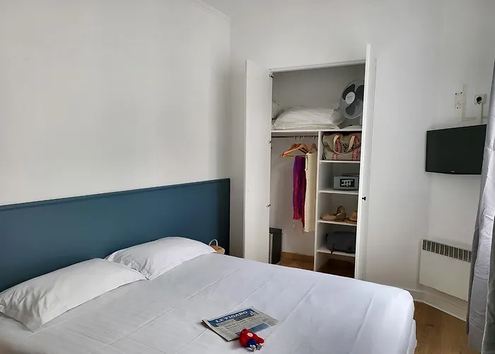 Отель Beauquartier Montmartre 3*