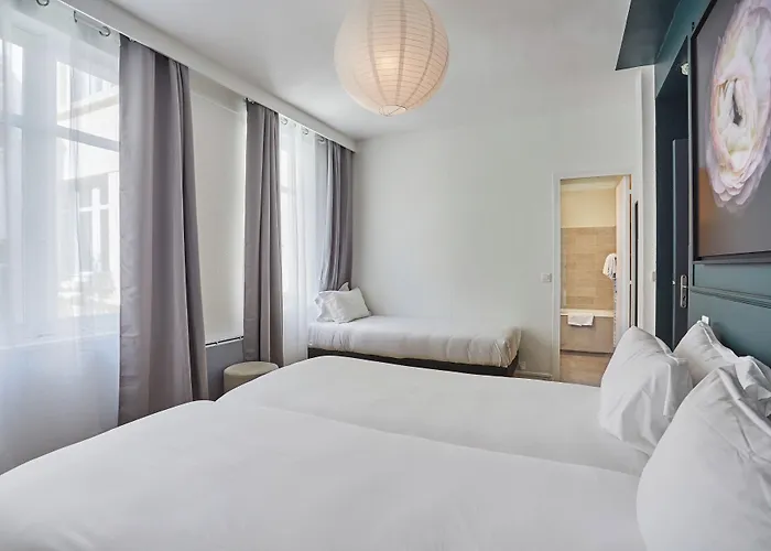 Beauquartier Montmartre 3* Париж