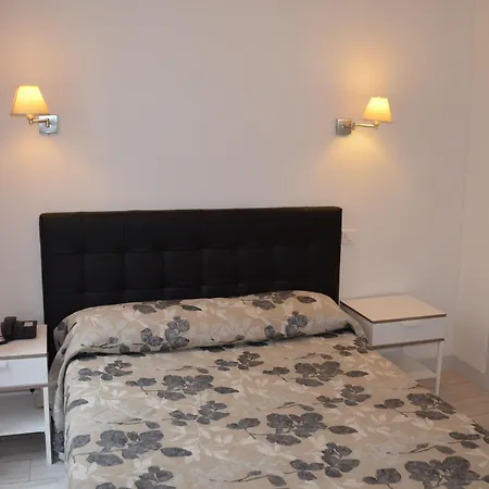 Hotel Beauquartier Montmartre